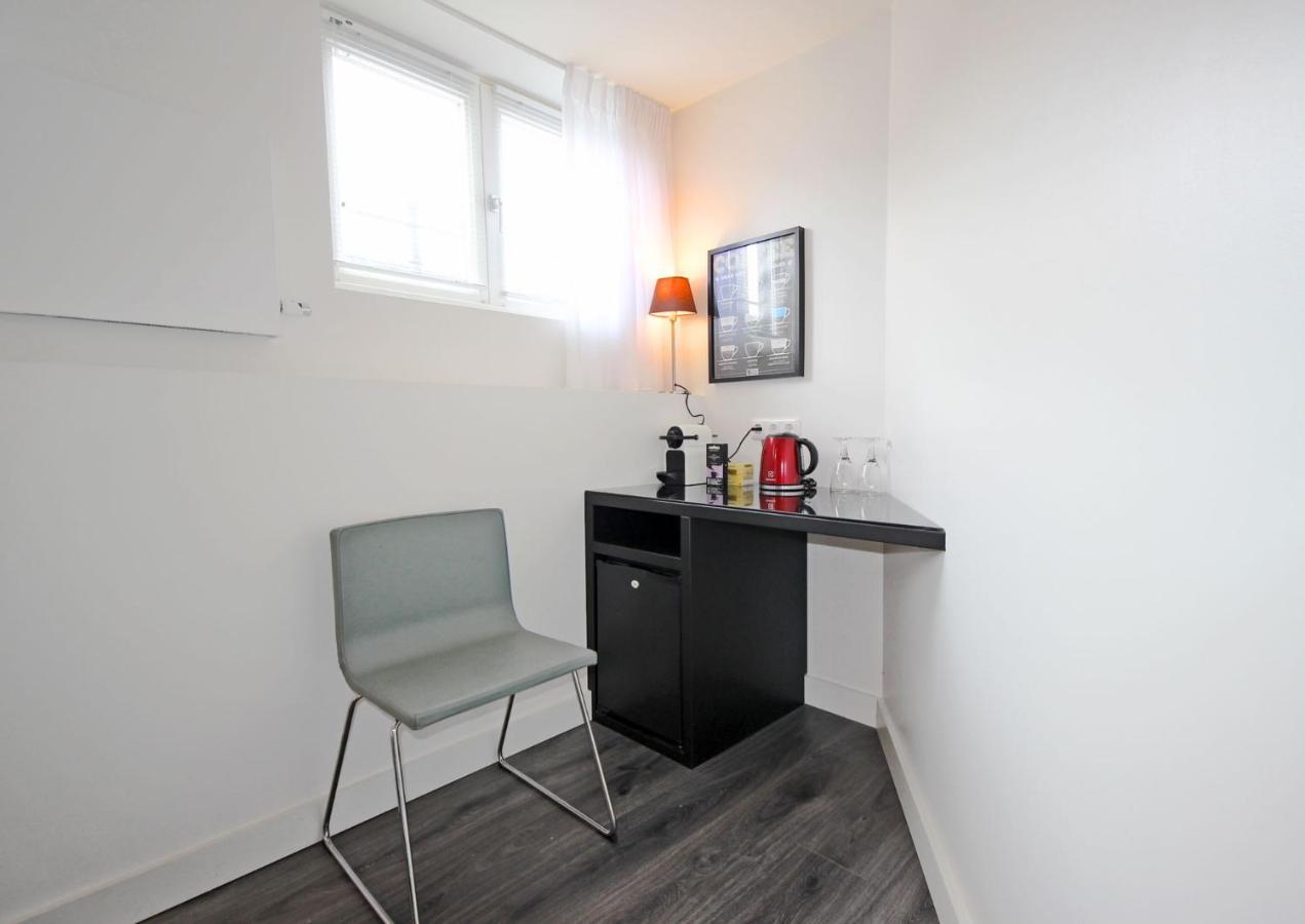 Guesthouse Prinsencanal 1 Amszterdam Szoba fotó